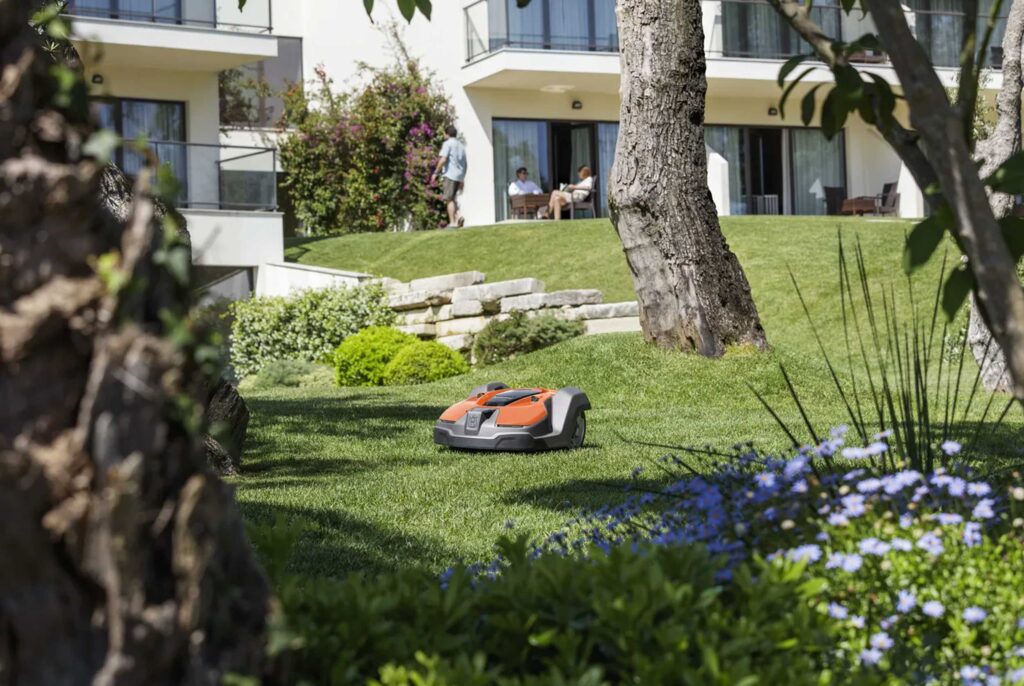 apartments-robotic-lawn-mower