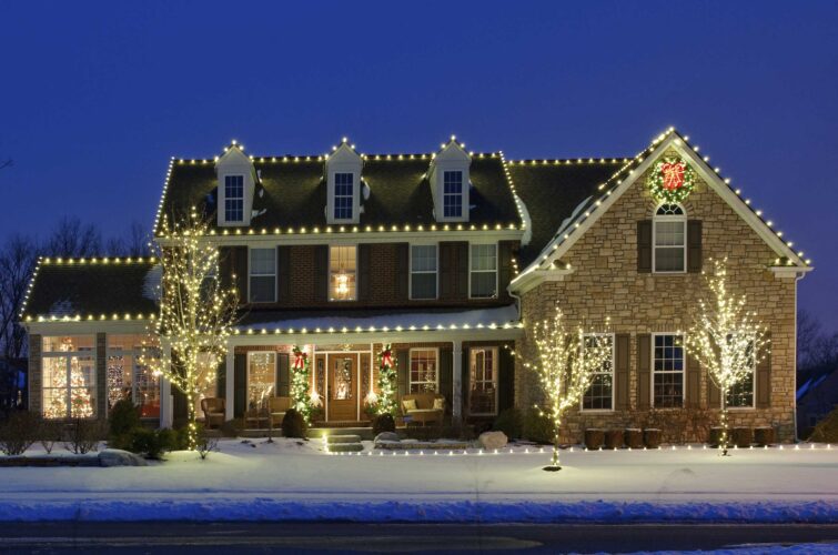 christmas-roof-top-lights