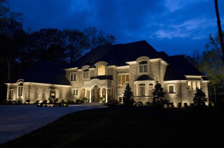 custom-estate-outdoor-lighting