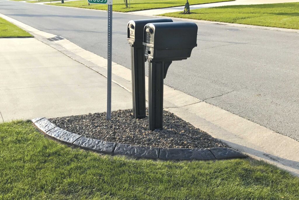 mailbox-concrete-edging