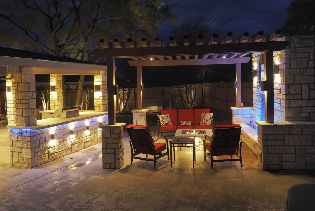 patio-pergola-custom-outdoor-lighting
