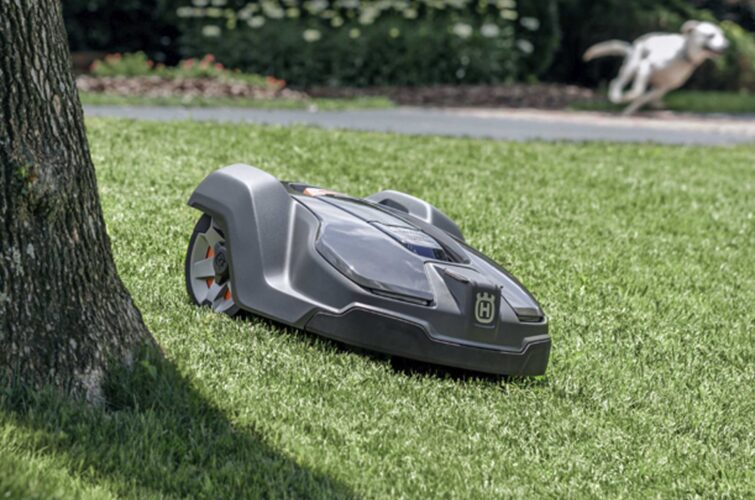 pet-safe-robotic-lawn-mower