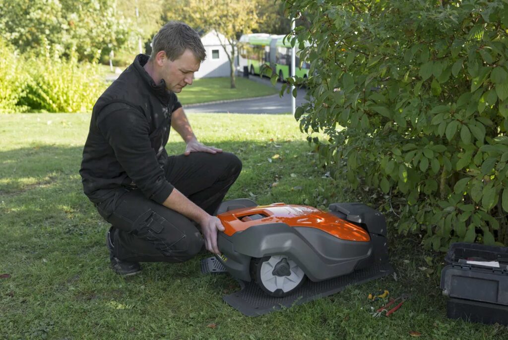 robot-lawn-mower-charging-station