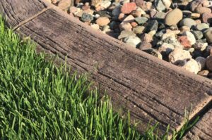 wood-grain-landscape-curbing-style